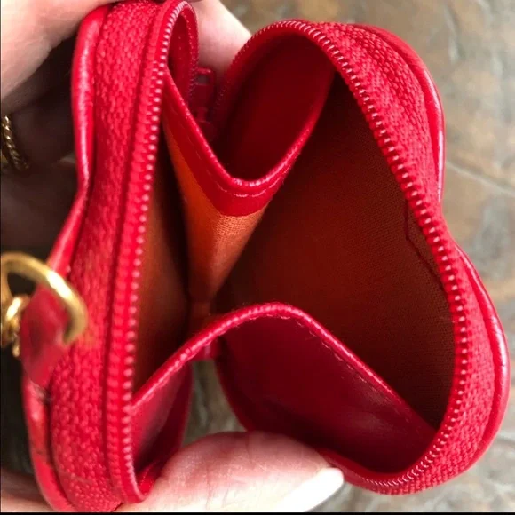 Heart-shaped purse charm/key ring that is a tiny little coin purse itself - Picture 5 of 7